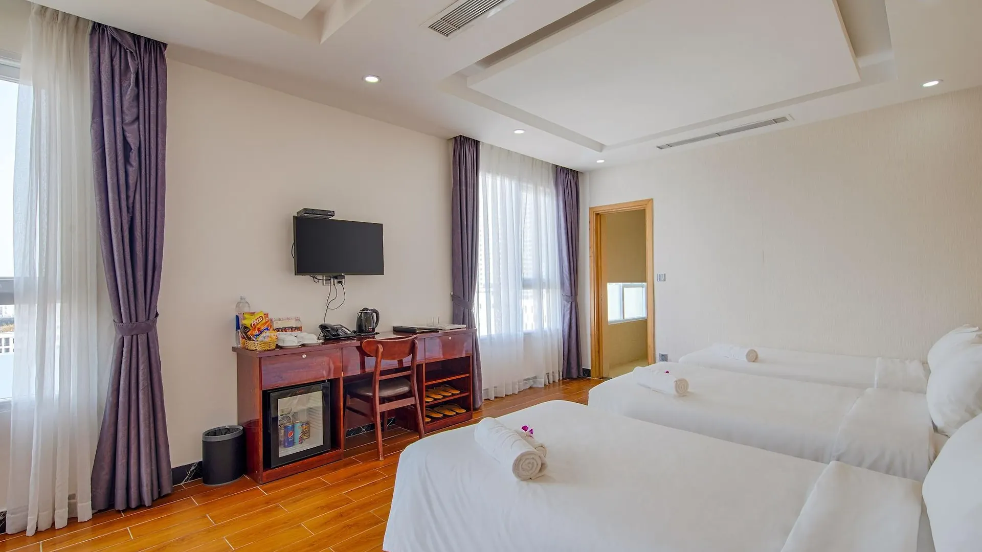 ***  Sea Queen Hotel Da Nang Vietnam